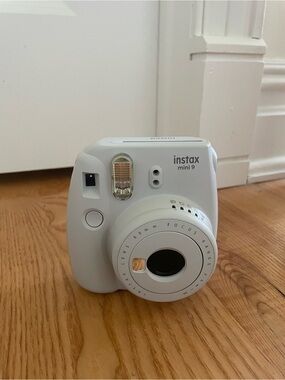 Fujifilm instax mini 9 Instant Camera - White